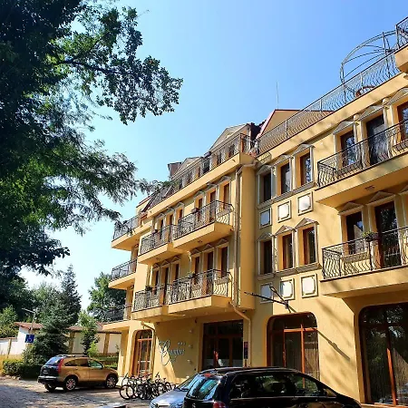 Отель C Comfort & Wellness Хисаря