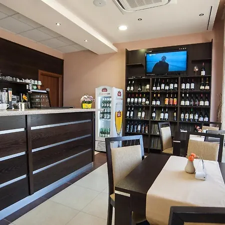 C Comfort & Wellness Отель Хисаря