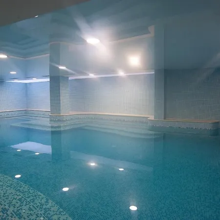 C Comfort & Wellness Отель Хисаря