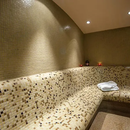 C Comfort & Wellness Hotel