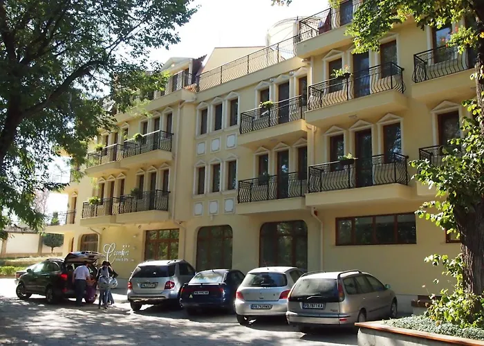 C Comfort & Wellness Hotel 3*